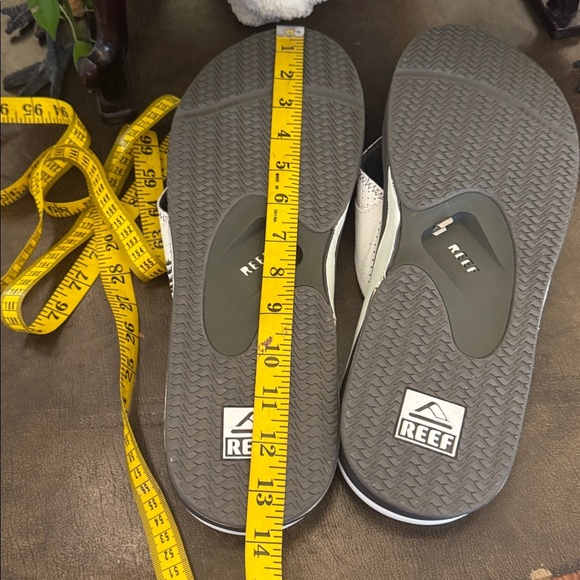 Reef NWOT white flip flops main image 4